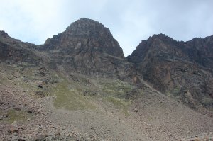 Jegihorn. Rechts des Gipfels die Hängebrücke des Klettersteigs. Wer´s mag.... Jegihorn. Rechts des Gipfels die Hängebrücke des Klettersteigs. Wer´s mag....