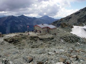 Cabane de Tracuit 3256 m Cabane de Tracuit 3256 m