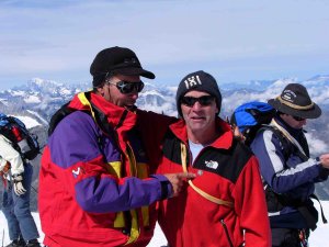 Eine Ehrung wie hier bei Rolf Dreher fr seine 40-jhrige Mitgliedschaft ist auf dem Bishorn sicher nicht alltglich.