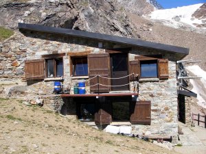 Rifugio Aosta 2781 m