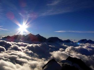 Blick zur Mischabel-Gruppe morgens um 6:45 Uhr Blick zur Mischabel-Gruppe morgens um 6:45 Uhr